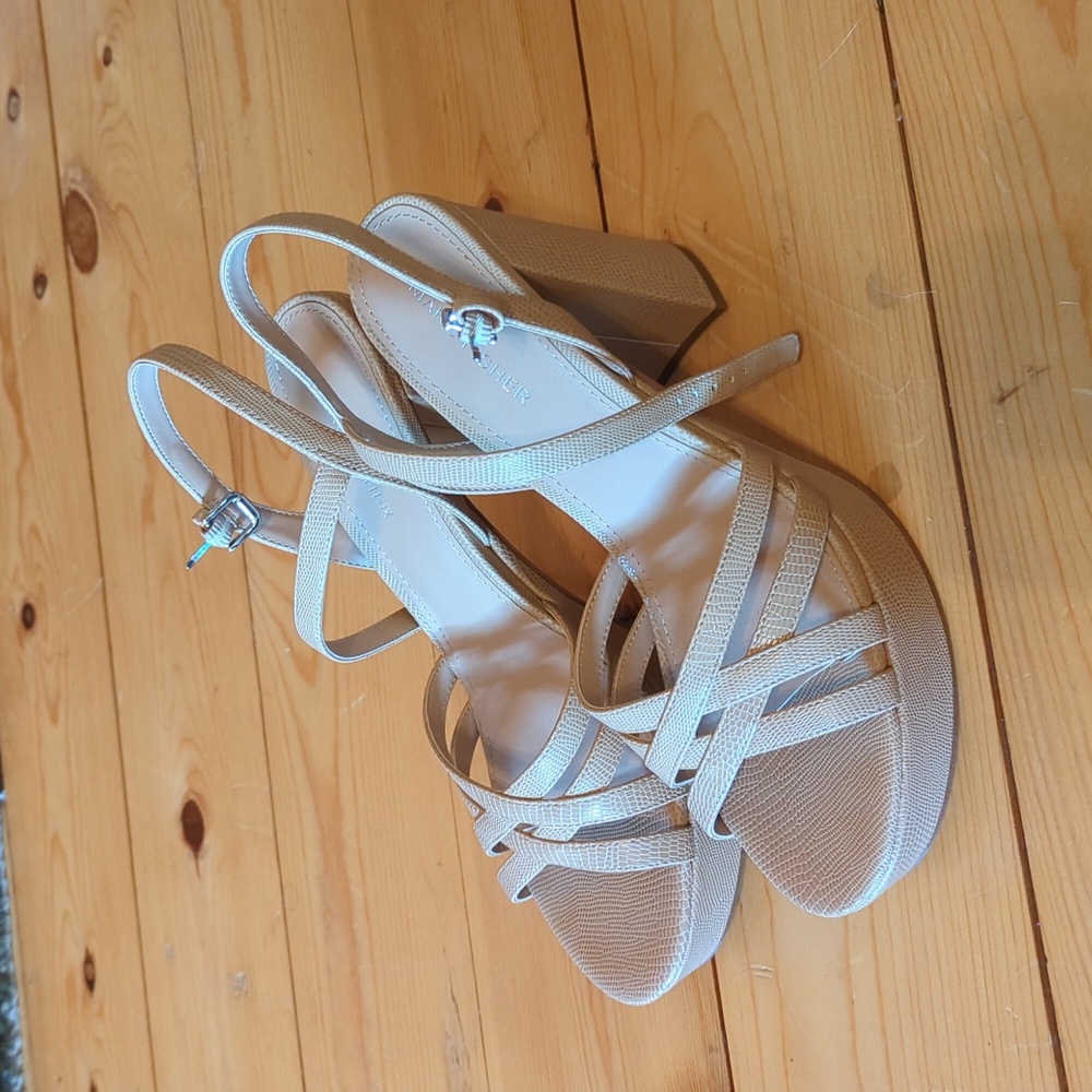 Beige heels with straps